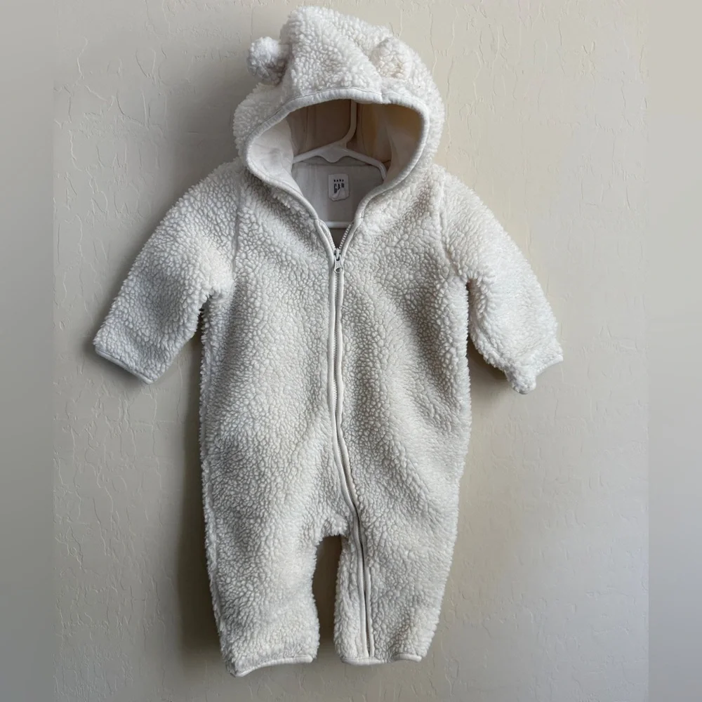 Baby GAP Sherpa Footie Bear One piece Hooded Soft Cream 6-12 months